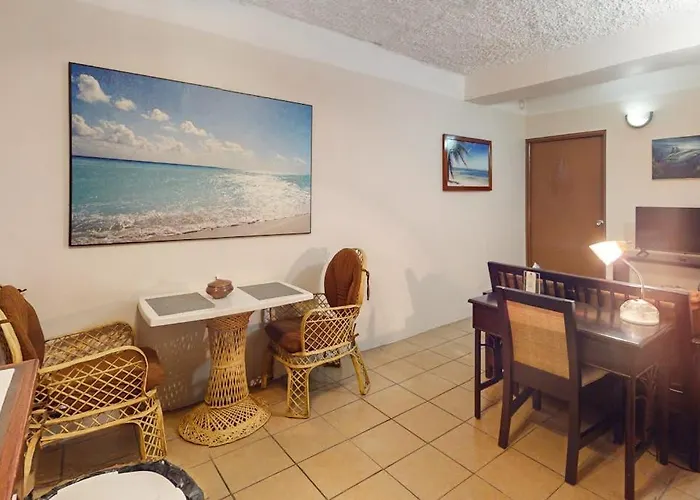 Sunrise King At Hummingbird Gold Standard Certified * San Pedro (Ambergris Caye)